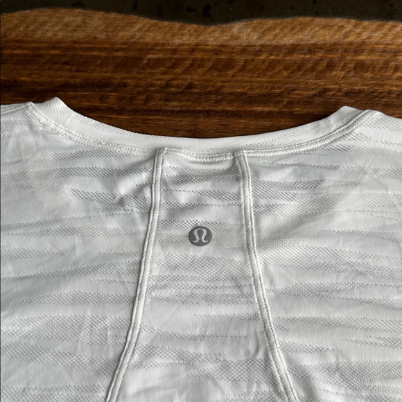 Lululemon Muscle Love Long Sleeve Shirt Tiger Mesh Rare - Picture 7 of 7